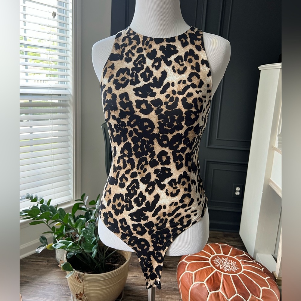 Gaze leopard no sleeve bodysuit